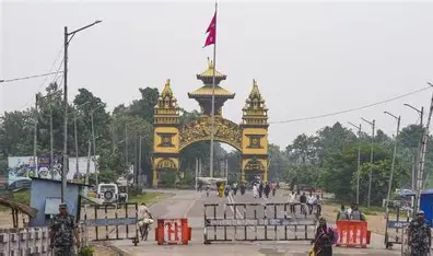नेपाल में सांप्रदायिक तनाव के बाद हिंसा, लाउडस्पीकर और झंडे के विवाद ने बढ़ाया बवाल, कई इलाकों में कर्फ्यू लागू