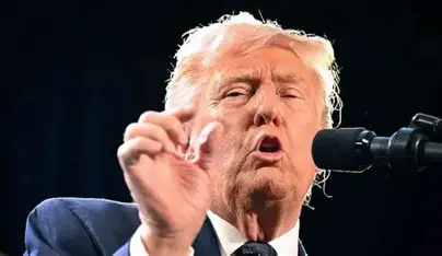 You are currently viewing US में पढ़ाई के बाद नौकरी पर $100,000 फीस की तैयारी? ट्रंप सरकार के प्रस्ताव पर भारत ने दिया जवाब