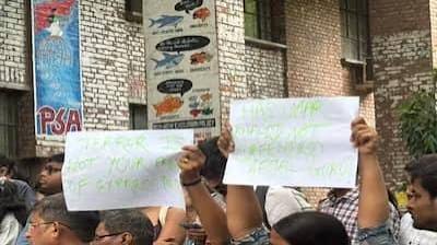 Read more about the article JNU में उमर खालिद की किताब पर बवाल, आखिरी वक्त पर वेन्यू रद्द…नारेबाजी से गरमाया कैंपस