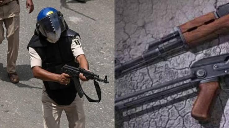 Read more about the article बिहार में कानून-व्यवस्था ड्यूटी के दौरान AK-47 और INSAS जैसी असॉल्ट राइफलों के इस्तेमाल पर रोक, पुलिस मुख्यालय ने जारी किए सख्त निर्देश