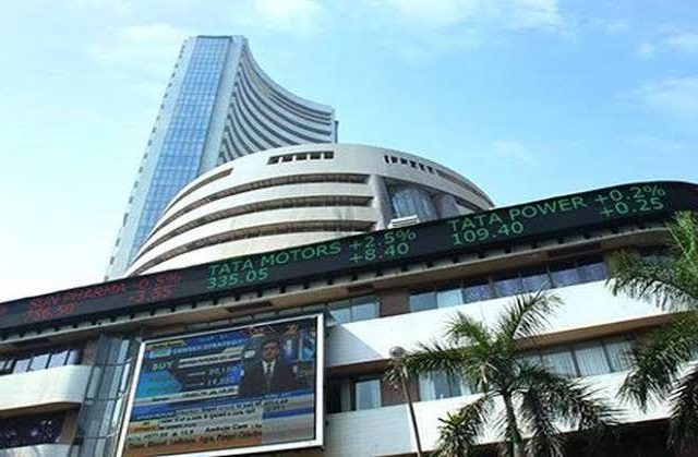 भारतीय शेयर बाजार में मामूली तेजी, Nifty 24,280 के ऊपर; निवेशकों की नजर ग्लोबल संकेतों पर
