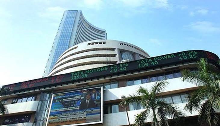 You are currently viewing भारतीय शेयर बाजार में मामूली तेजी, Nifty 24,280 के ऊपर; निवेशकों की नजर ग्लोबल संकेतों पर
